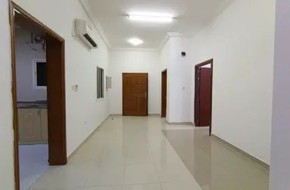 Apartment - 3 Bedrooms - 2 Bathrooms for rent in Tadmur Street - Old Airport Road - Doha