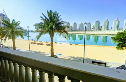 Townhouse - 2 Bedrooms - 2 Bathrooms for rent in Viva West - Viva Bahriyah - The Pearl Island - Doha
