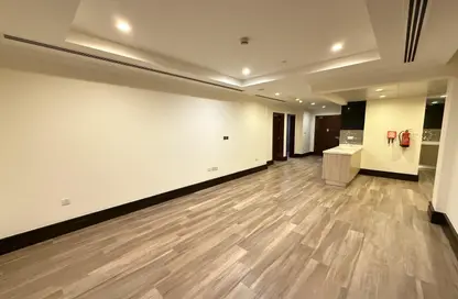 Apartment - 1 Bedroom - 2 Bathrooms for rent in Viva West - Viva Bahriyah - The Pearl Island - Doha
