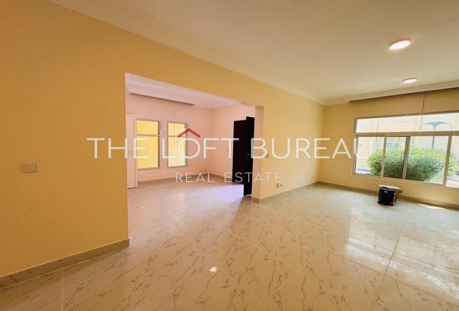 958545 - Property Image 3