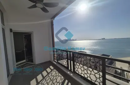 شقة - 2 غرف نوم - 3 حمامات للايجار في البلاج الغربي - البلاج - جزيرة اللؤلؤة - الدوحة