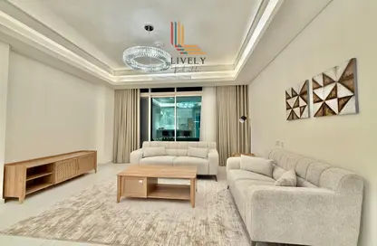Apartment - 1 Bedroom - 2 Bathrooms for rent in Gewan Island - The Pearl Island - Doha