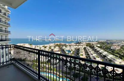 Apartment - 3 Bedrooms - 5 Bathrooms for rent in Floresta Gardens - Floresta Gardens - The Pearl Island - Doha