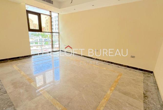 924367 - Property Image 2