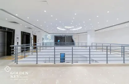 Shop - Studio - 2 Bathrooms for rent in Marina Residences 195 - Marina District - Lusail