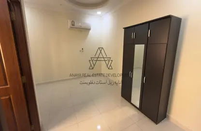 Villa - Studio - 1 Bathroom for rent in Abu Hamour - Doha