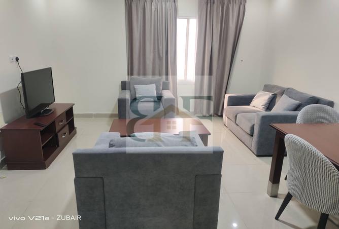 987606 - Property Image 2