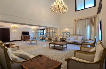 Apartment - 5 Bedrooms - 7 Bathrooms for sale in East Porto Drive - Porto Arabia - The Pearl Island - Doha