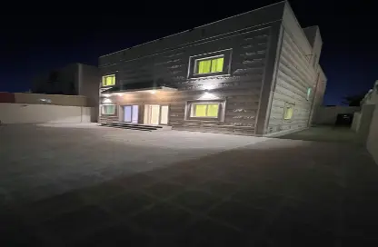 فيلا - 6 غرف نوم - 6 حمامات للايجار في شارع الوعب - الوعب - الدوحة