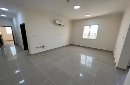 Apartment - 2 Bedrooms - 2 Bathrooms for rent in Madinat Khalifa - Doha