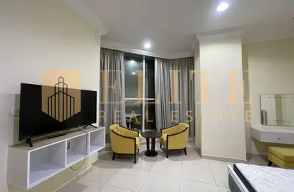 Apartment - Studio - 1 Bathroom for rent in Al Sadd Road - Al Sadd - Doha