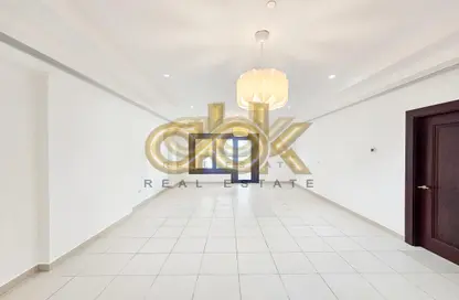 Apartment - 1 Bedroom - 2 Bathrooms for rent in East Porto Drive - Porto Arabia - The Pearl Island - Doha