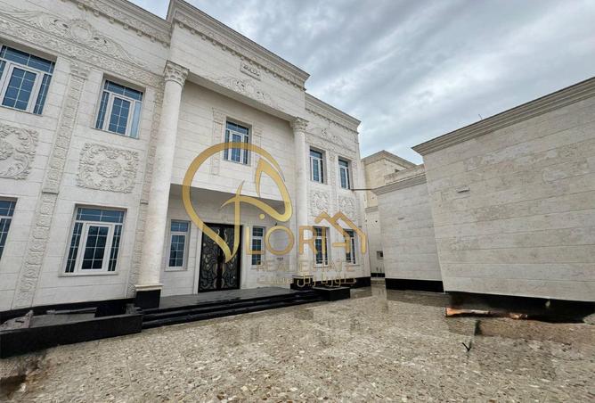 989847 - Property Image 2