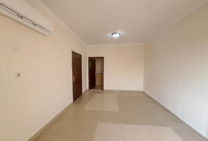 952108 - Property Image 2