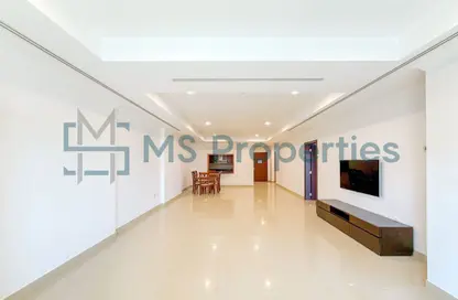 Apartment - 1 Bedroom - 2 Bathrooms for rent in East Porto Drive - Porto Arabia - The Pearl Island - Doha