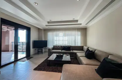 Living Room image for: Apartment - 2 Bedrooms - 3 Bathrooms for rent in Tower 7 (Ferrari Tower) - Porto Arabia - The Pearl Island - Doha, Image 1