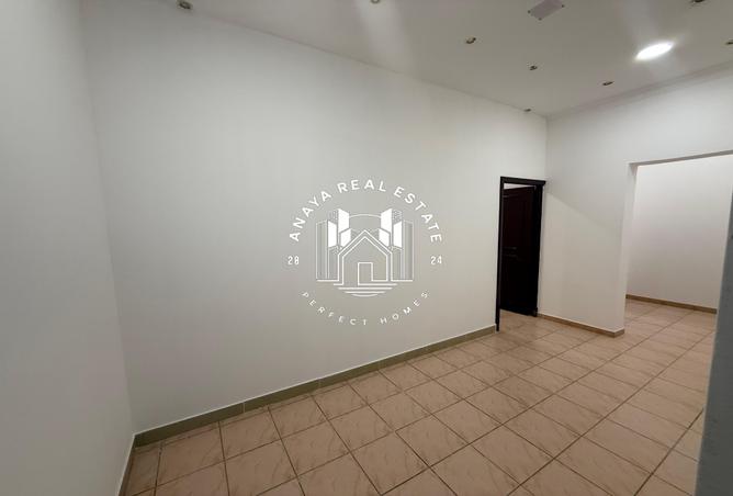 980613 - Property Image 2