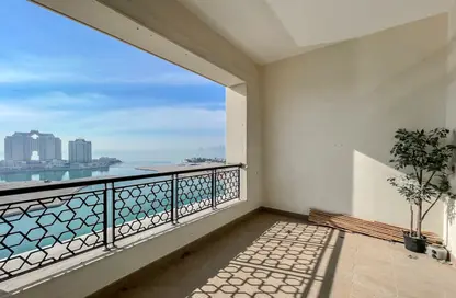 Apartment - 2 Bedrooms - 3 Bathrooms for rent in Viva West - Viva Bahriyah - The Pearl Island - Doha
