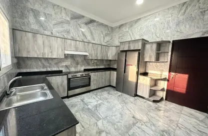 Villa - 5 Bedrooms - 6 Bathrooms for rent in Al Dana st - Muraikh - AlMuraikh - Doha