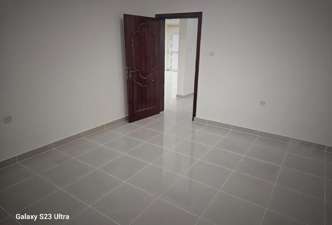 951834 - Property Image 3