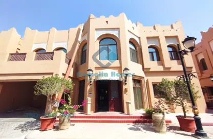 Compound - 4 Bedrooms - 7 Bathrooms for rent in North Gate - West Bay Lagoon - Doha