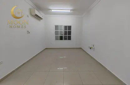 Apartment - 2 Bedrooms - 2 Bathrooms for rent in Al Muntazah Street - Al Muntazah - Doha