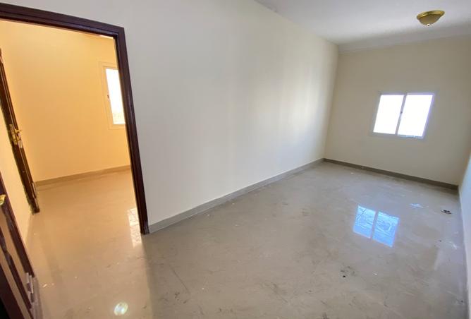 907706 - Property Image 2