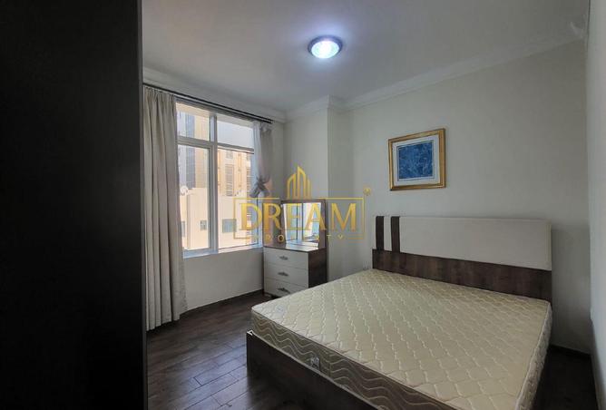 974384 - Property Image 2