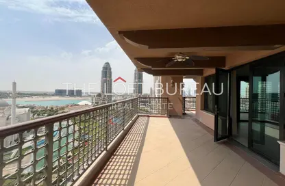 شقة - 2 غرف نوم - 3 حمامات للايجار في طريق بورتو الشرقي - بورتو أرابيا - جزيرة اللؤلؤة - الدوحة