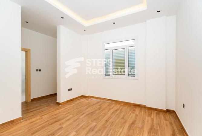 952645 - Property Image 3