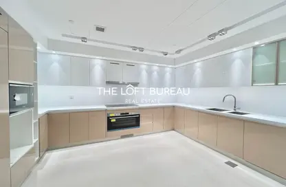 Apartment - 3 Bedrooms - 4 Bathrooms for sale in Gewan Island - The Pearl Island - Doha