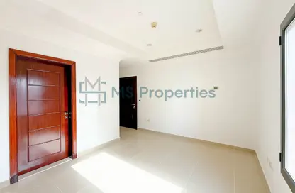 Apartment - 1 Bedroom - 2 Bathrooms for rent in West Porto Drive - Porto Arabia - The Pearl Island - Doha