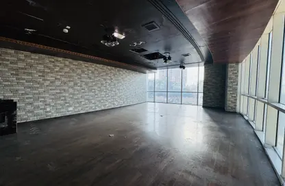 محل تجاري - استوديو - 4 حمامات للايجار في برج وست باي - الخليج الجنوبي - الخليج الغربي - الدوحة محل تجاري - استوديو - 4 حمامات للايجار في برج وست باي - الخليج الجنوبي - الخليج الغربي - الدوحة