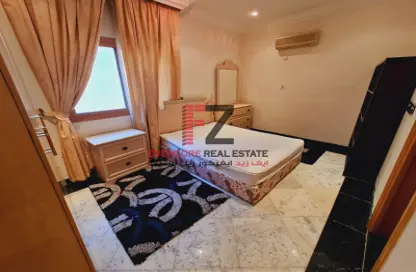 صورة لـ غرفة- غرفة النوم مجمع سكني - 3 غرف نوم - 3 حمامات للايجار في شارع داريم - الهلال شرق - الهلال - الدوحة ، صورة رقم 1