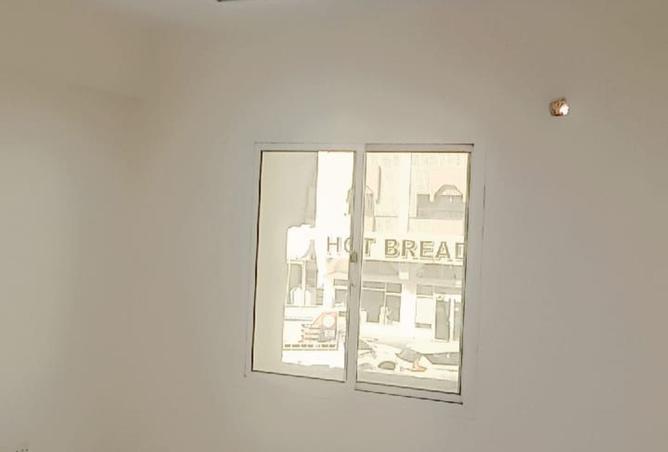 980933 - Property Image 2