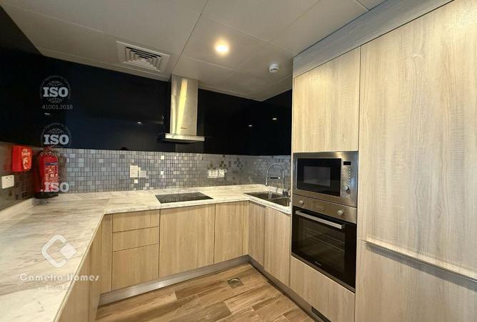 988658 - Property Image 2