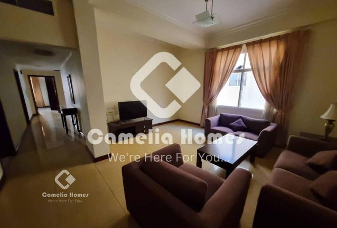 930340 - Property Image 2