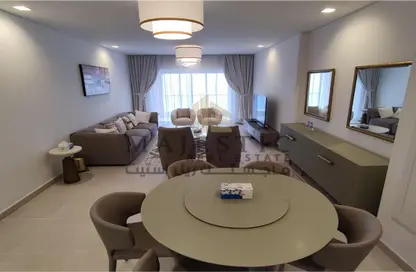 Apartment - 2 Bedrooms - 4 Bathrooms for rent in Al Mutahidah Tower - Viva Bahriyah - The Pearl Island - Doha