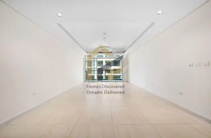 Apartment - 2 Bedrooms - 2 Bathrooms for rent in Gewan Island - The Pearl Island - Doha