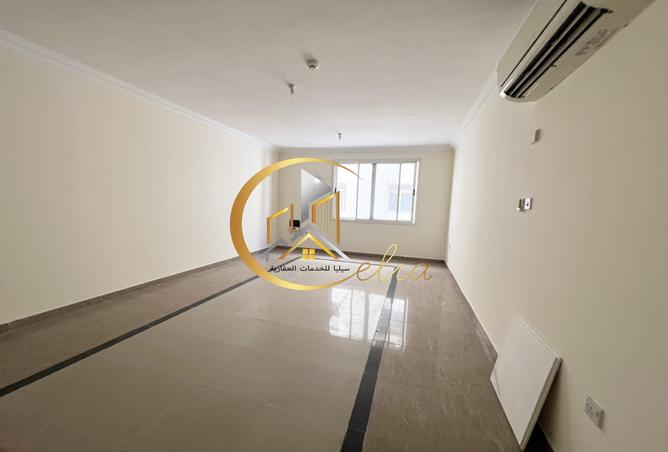 999381 - Property Image 3