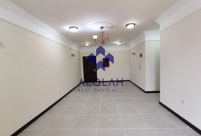 975870 - Property Image 2