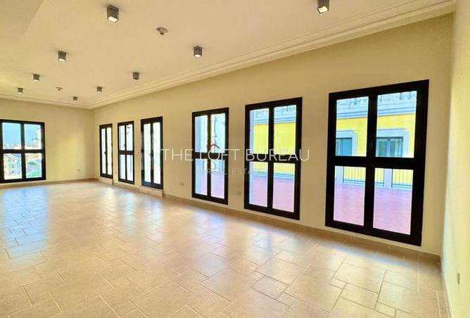 941135 - Property Image 2