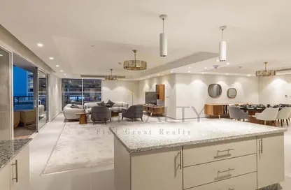 بناية كاملة - 8 غرف نوم - 8 حمامات للبيع في لوسيل ريسيدينس - منطقة المارينا - الوسيل