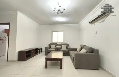 Apartment - 2 Bedrooms - 2 Bathrooms for rent in Al Mansoura - Al Mansoura - Doha
