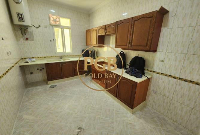 943013 - Property Image 2