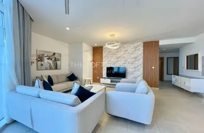 Penthouse - 3 Bedrooms - 4 Bathrooms for rent in Floresta Gardens - Floresta Gardens - The Pearl Island - Doha
