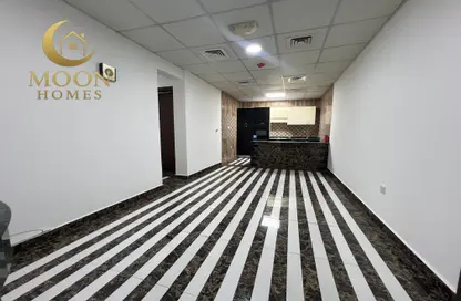 Apartment - 2 Bedrooms - 2 Bathrooms for rent in Al Mansoura - Al Mansoura - Doha