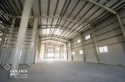 مخزن - استوديو للايجار في شارع الصناعية الشرقي - بركة العوامر - الوكرة
