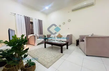 شقة - 2 غرف نوم - 2 حمامات للايجار في فريج بن محمود الشمالي - فريج بن محمود - الدوحة