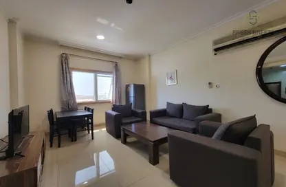 Apartment - 1 Bedroom - 1 Bathroom for rent in Umm Ghuwalina - Umm Ghuwailina - Doha